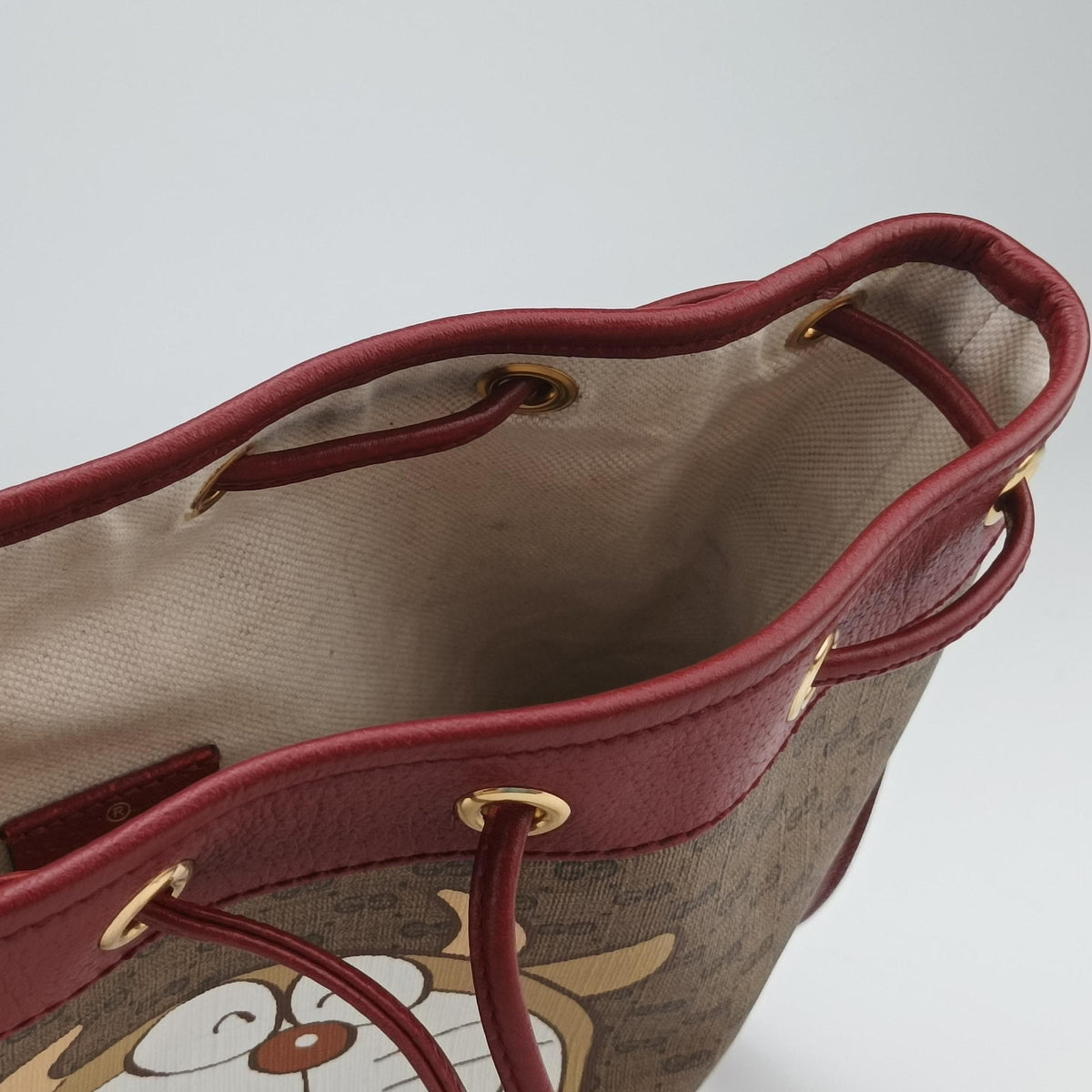 Doraemon collaboration Brown x red PVC coated canvas×Leather 655597 A034153779ドラえもんコラボ ブラウンxレッド PVCコーティングキャンバス×レザー 655597 A034153779