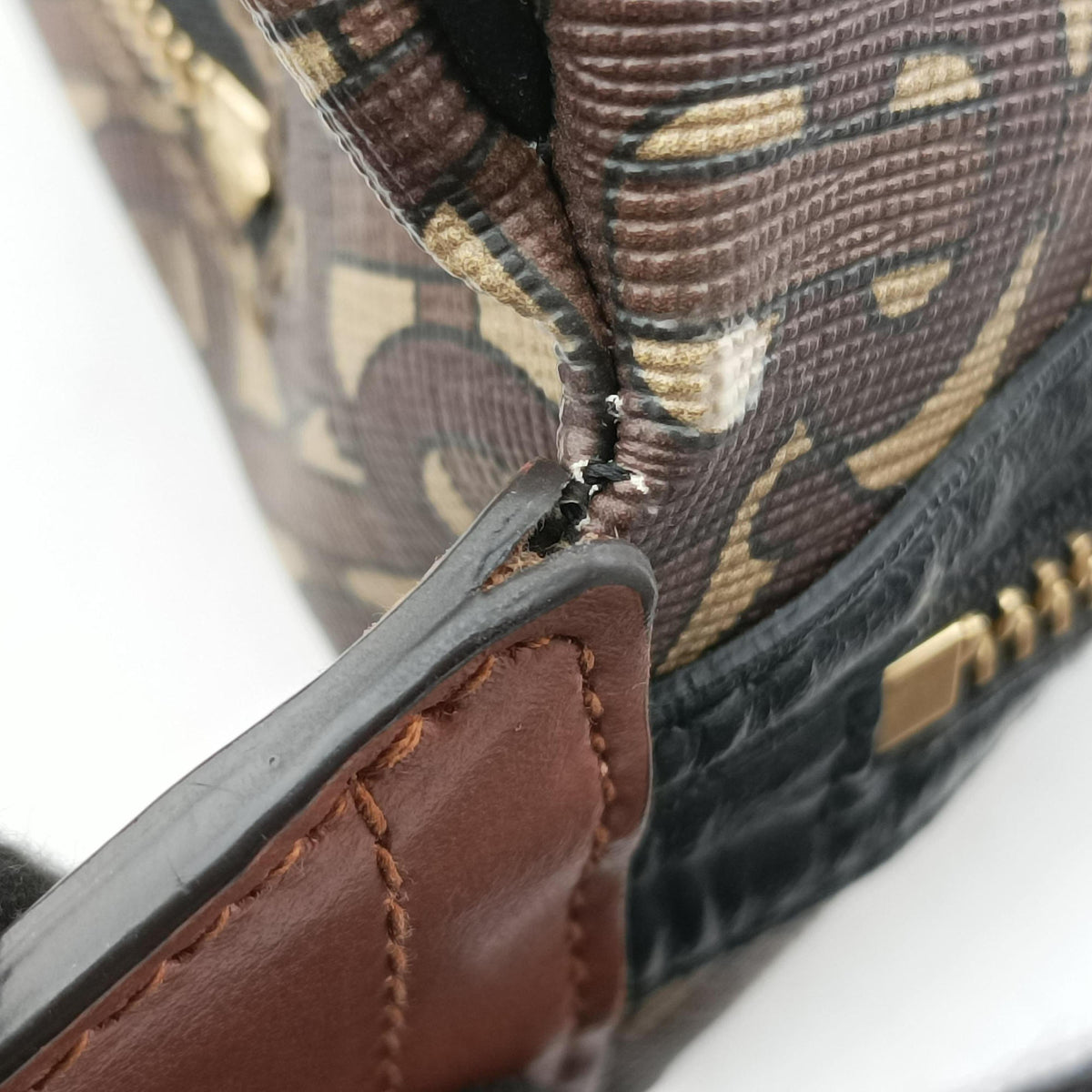 Monogram Stripe Brown×Multicolour PVC coated canvas x leather ITSAMSRL3335CAMモノグラムストライプ ブラウン×マルチカラー PVCコーティングキャンバス×レザー ITSAMSRL3335CAM