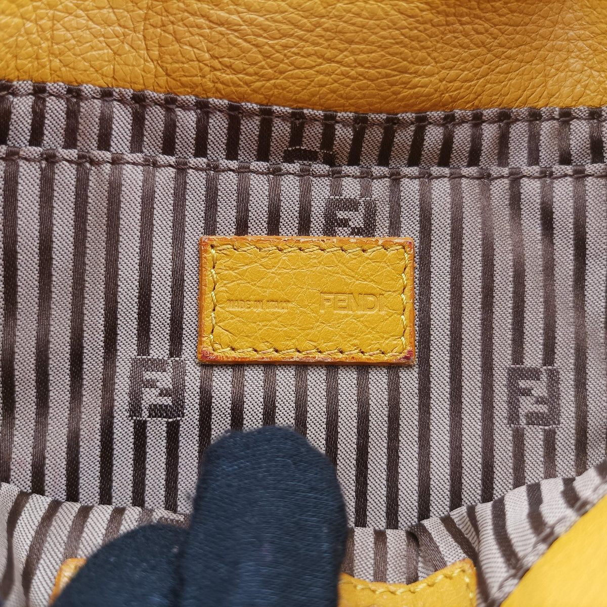 Fendista Pochette Yellow Leather 8M0376 8M0376-ANC-198-2516フェンディスタ ポシェット イエロー レザー 8M0376 8M0376-ANC-198-2516