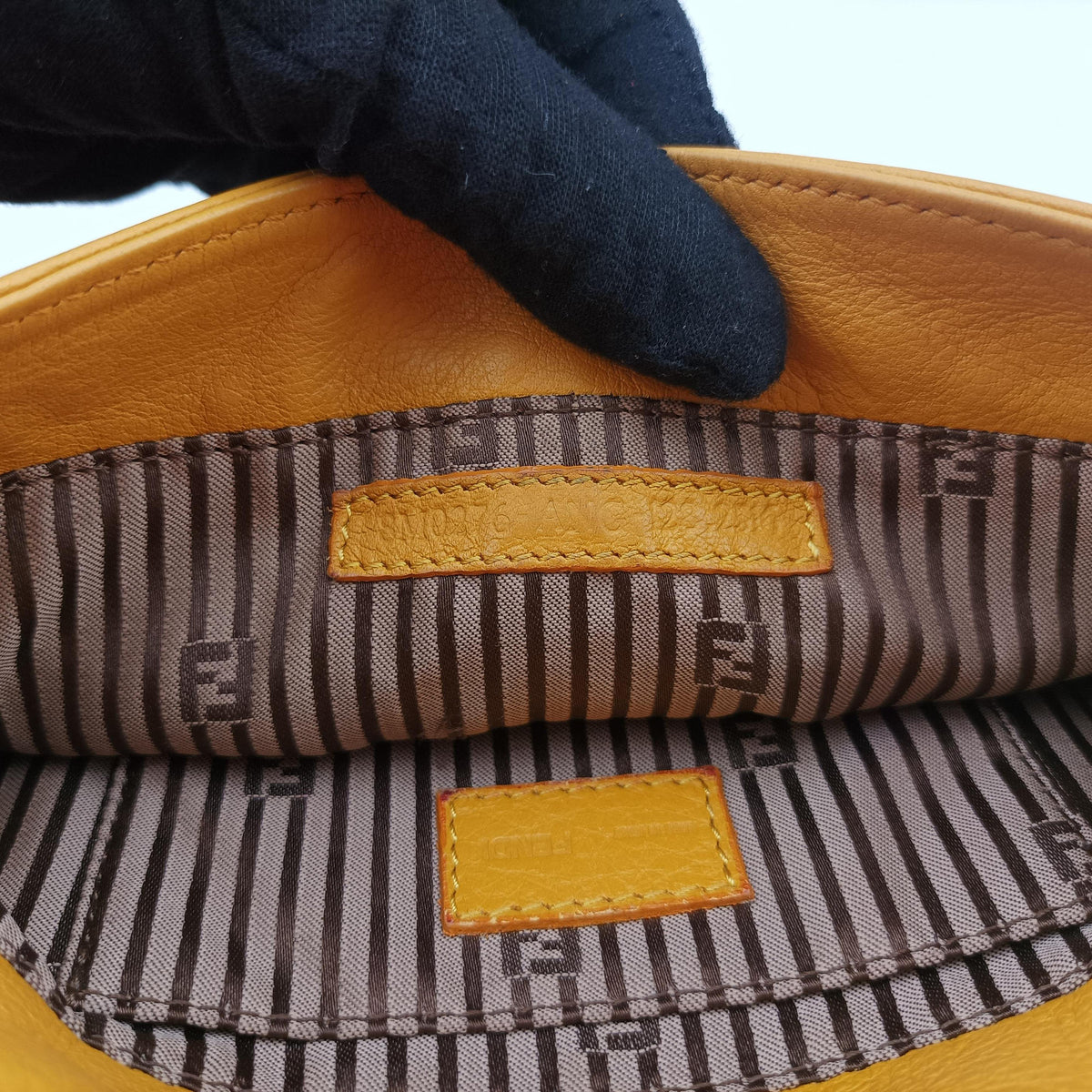 Fendista Pochette Yellow Leather 8M0376 8M0376-ANC-198-2516フェンディスタ ポシェット イエロー レザー 8M0376 8M0376-ANC-198-2516