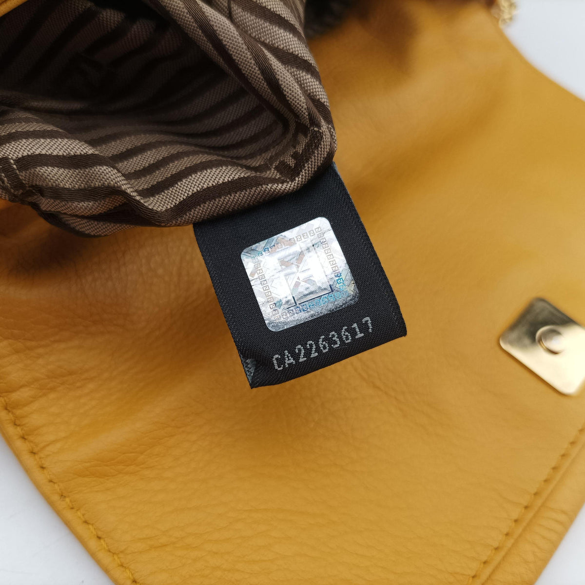 Fendista Pochette Yellow Leather 8M0376 8M0376-ANC-198-2516フェンディスタ ポシェット イエロー レザー 8M0376 8M0376-ANC-198-2516