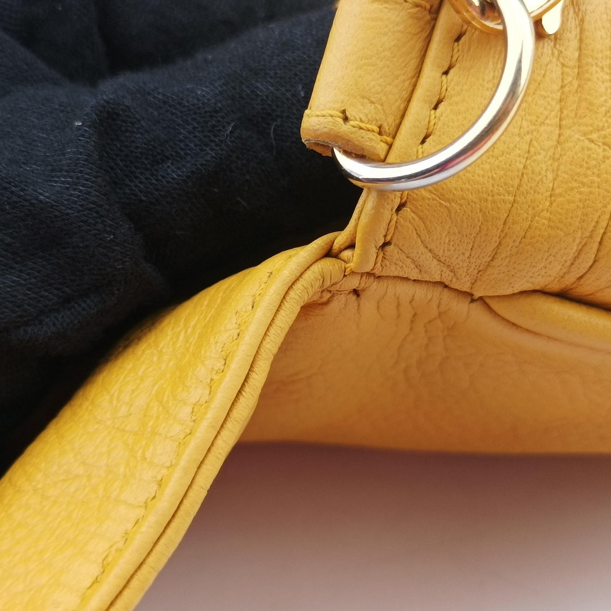 Fendista Pochette Yellow Leather 8M0376 8M0376-ANC-198-2516フェンディスタ ポシェット イエロー レザー 8M0376 8M0376-ANC-198-2516