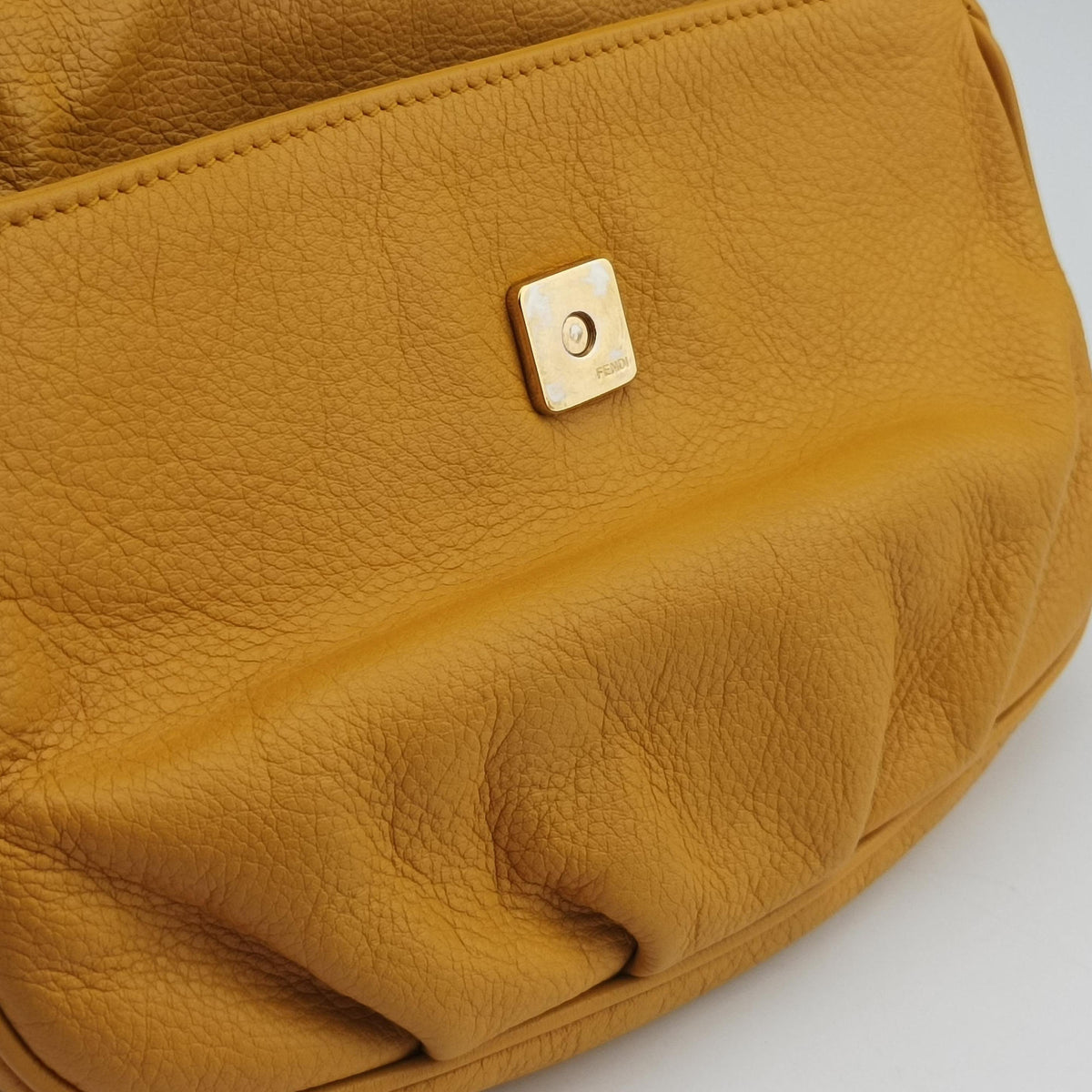 Fendista Pochette Yellow Leather 8M0376 8M0376-ANC-198-2516フェンディスタ ポシェット イエロー レザー 8M0376 8M0376-ANC-198-2516