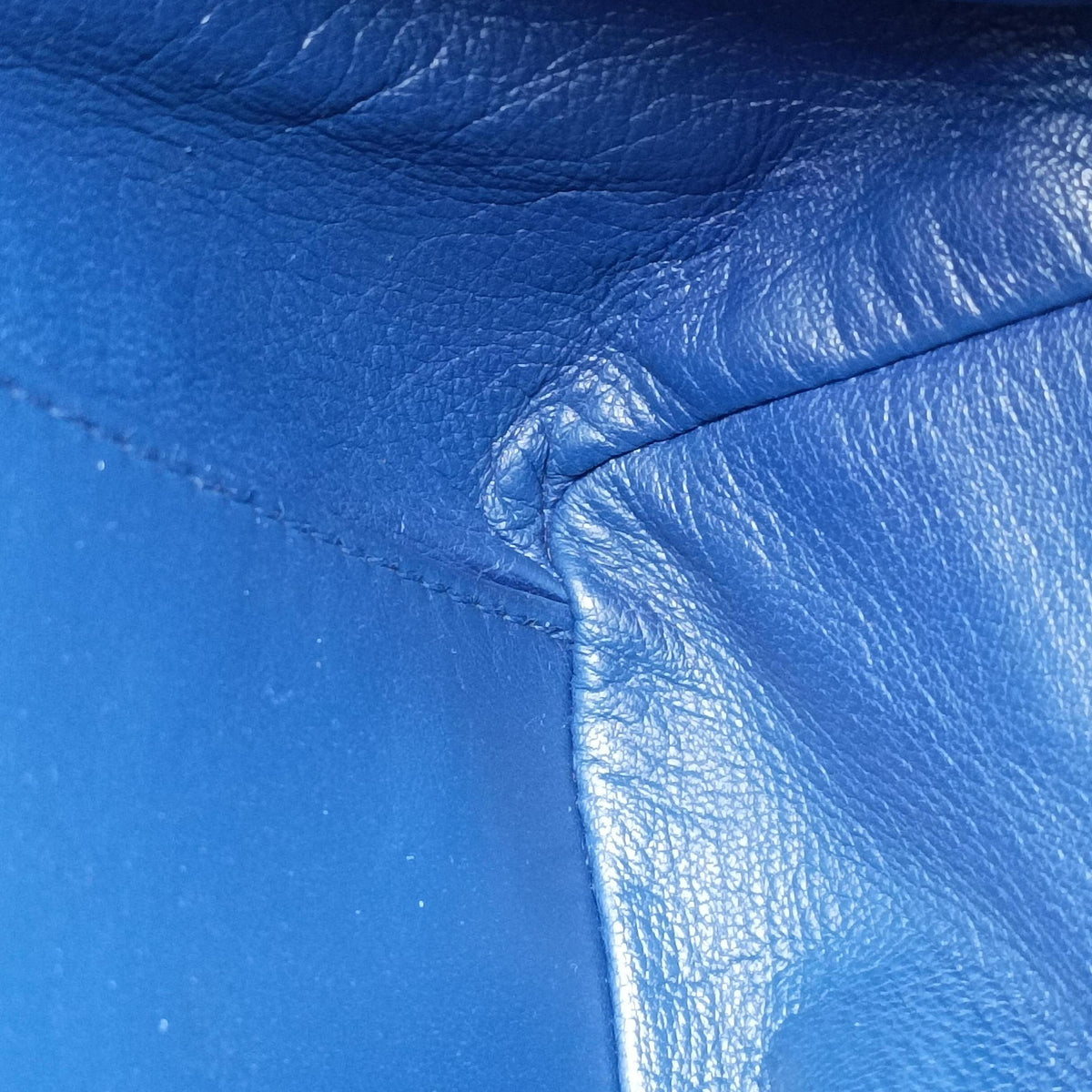 Soft Lady Dior Blue lambskin 06-RU-0098ソフト レディディオール ブルー ラムスキン 06-RU-0098