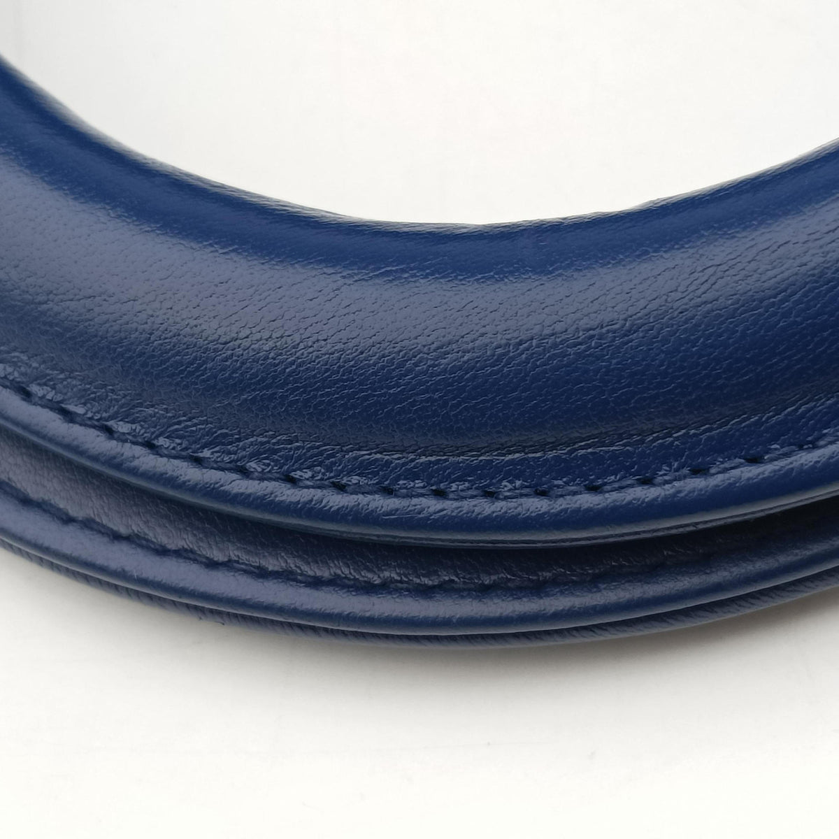 Soft Lady Dior Blue lambskin 06-RU-0098ソフト レディディオール ブルー ラムスキン 06-RU-0098