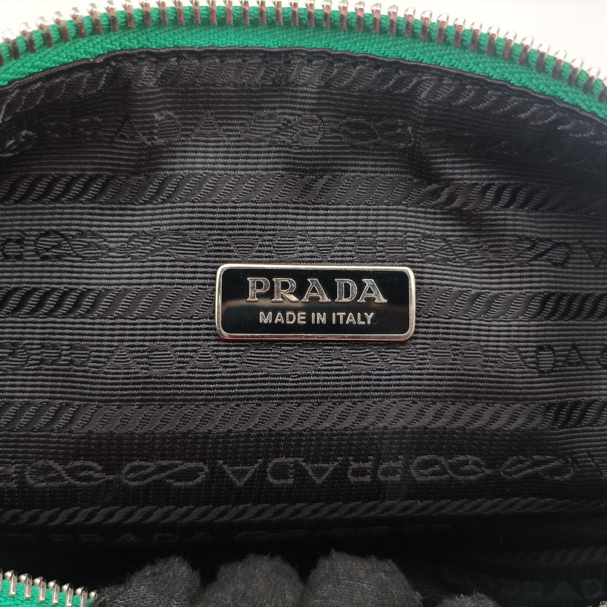 triangle embossed logo Green Leather 1BH190 7/Dトライアングル エンボスロゴ グリーン レザー 1BH190 7/D
