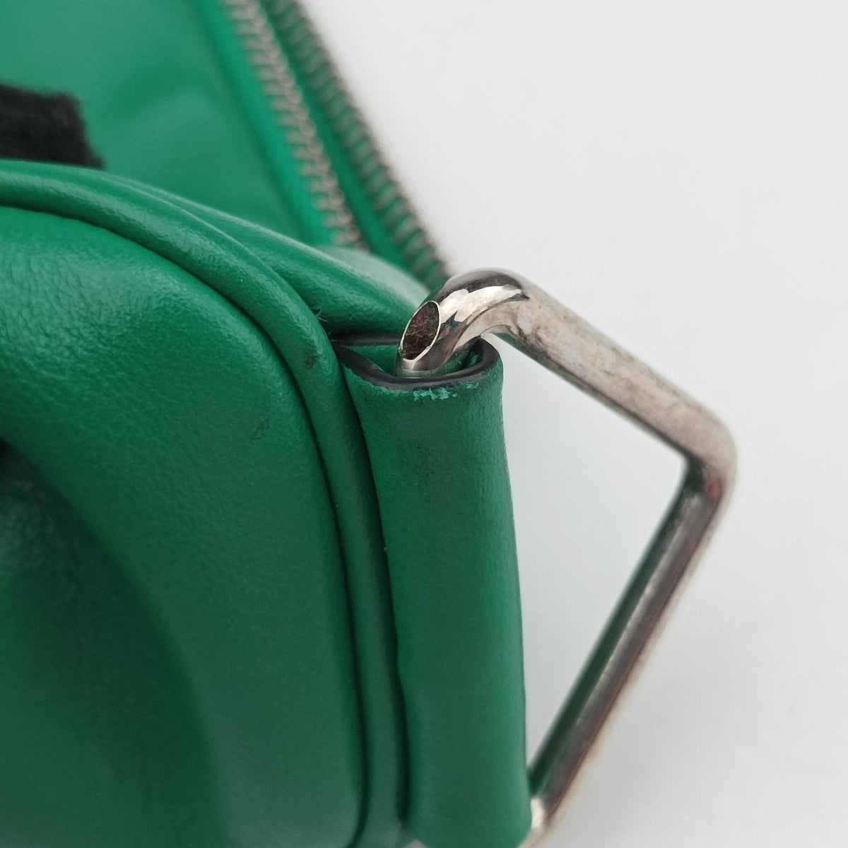triangle embossed logo Green Leather 1BH190 7/Dトライアングル エンボスロゴ グリーン レザー 1BH190 7/D