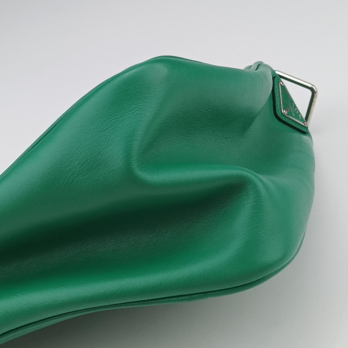 triangle embossed logo Green Leather 1BH190 7/Dトライアングル エンボスロゴ グリーン レザー 1BH190 7/D