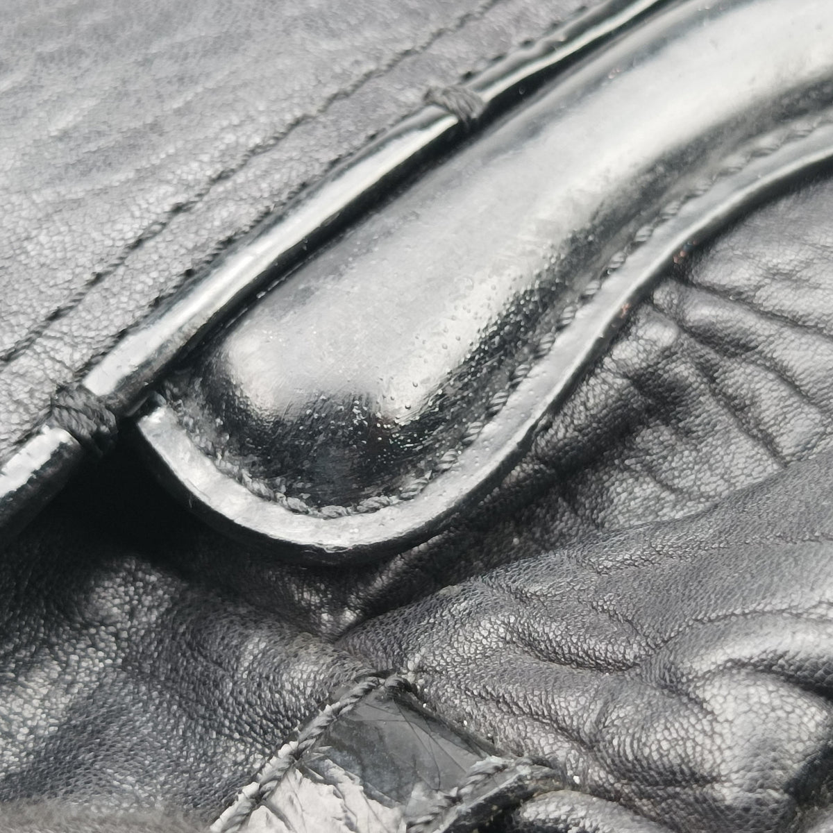 Borsa B Black Leather 8BL102 2415-8BL102-UP8-088ボルサ B ブラック レザー 8BL102 2415-8BL102-UP8-088