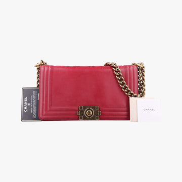 BOY CHANEL Red Leather A66713 15642300ボーイシャネル レッド レザー A66713 15642300