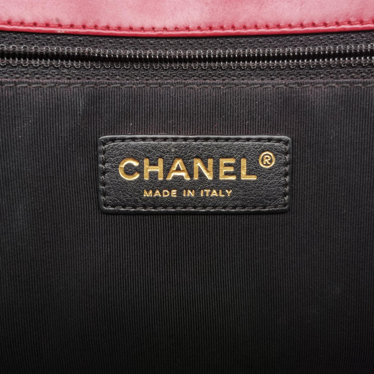 BOY CHANEL Red Leather A66713 15642300ボーイシャネル レッド レザー A66713 15642300