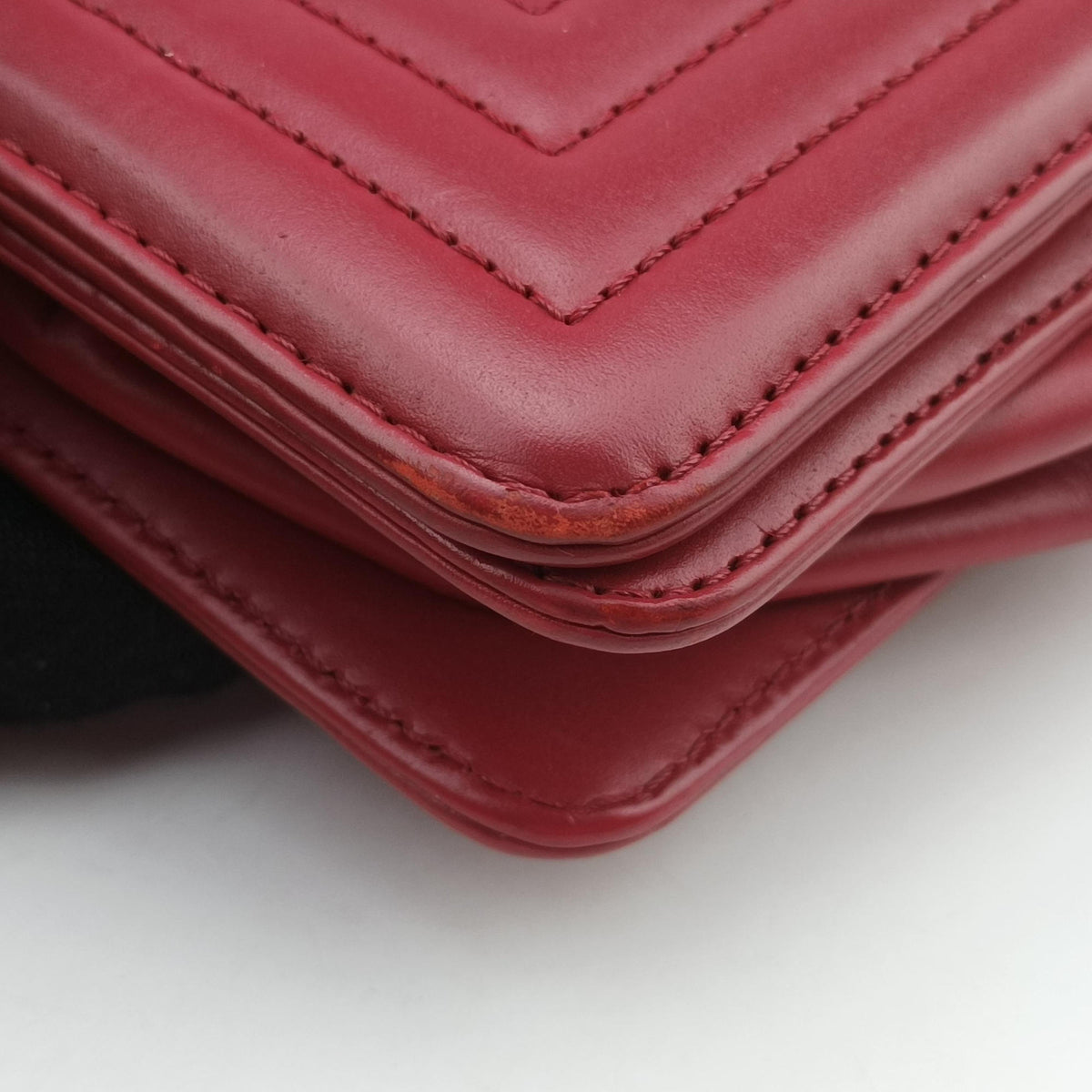 BOY CHANEL Red Leather A66713 15642300ボーイシャネル レッド レザー A66713 15642300