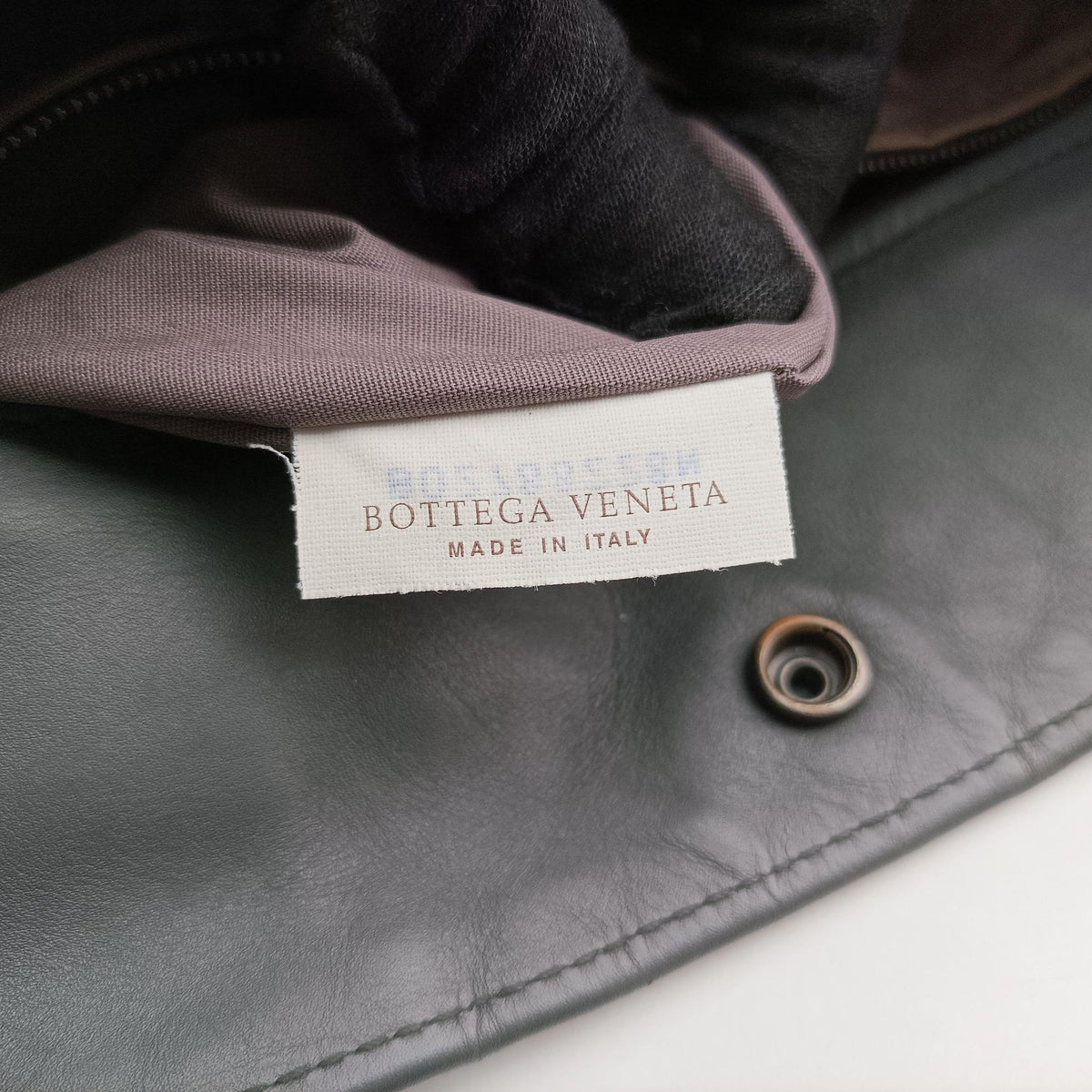 Intrecciato Shopper Acatl Grey lambskin B02788228Nイントレチャート ショッパー アキャトル グレー ラムスキン B02788228N