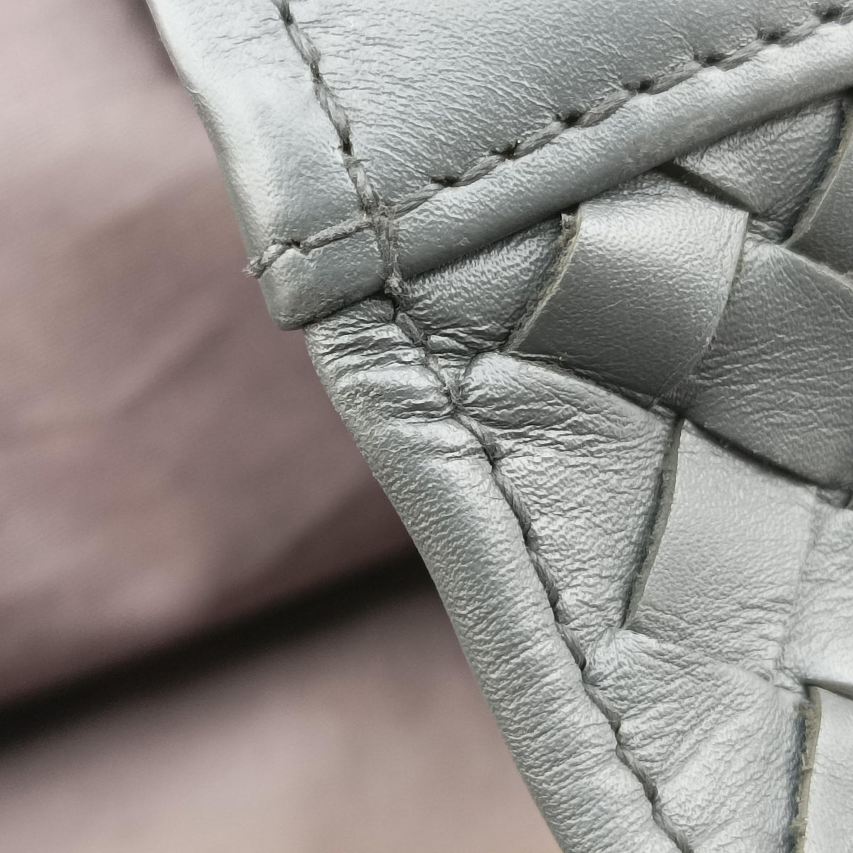 Intrecciato Shopper Acatl Grey lambskin B02788228Nイントレチャート ショッパー アキャトル グレー ラムスキン B02788228N