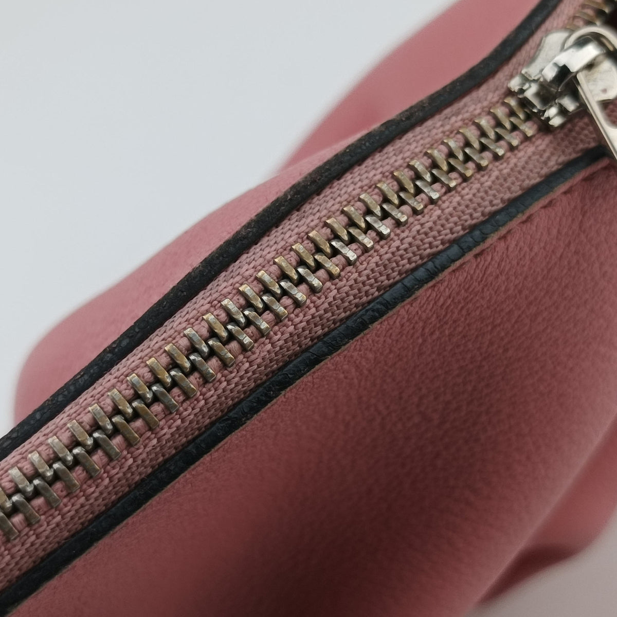 Elephant Pouch Pink Leather 061611エレファント ピンク レザー 061611