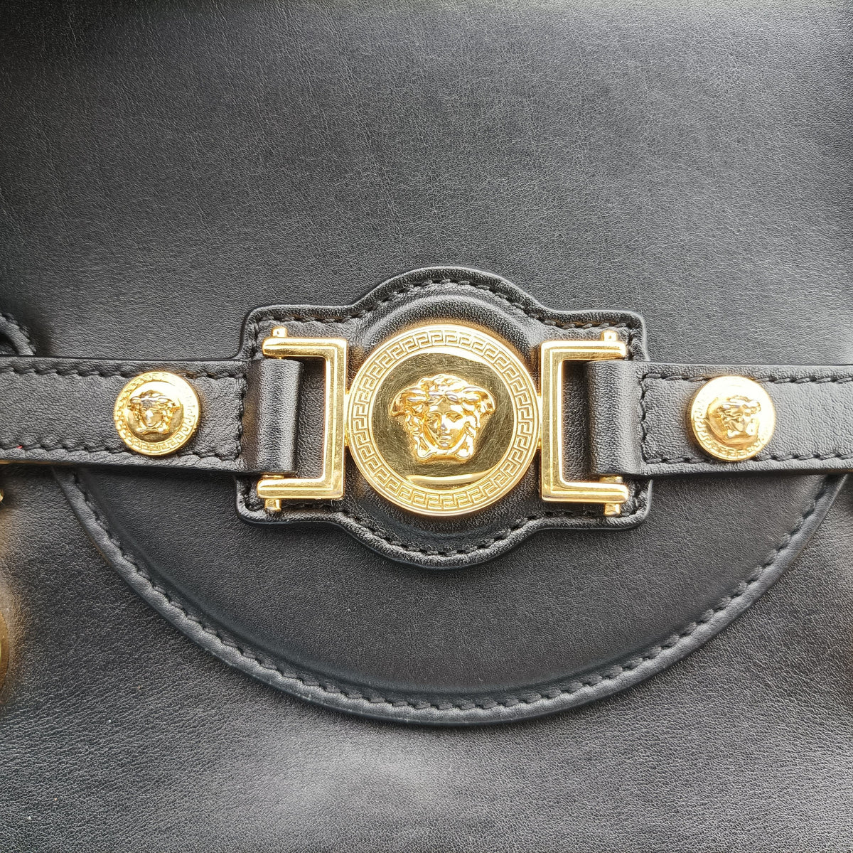 Medusa Medallion Black Leather CLG 047138273569メデューサ メダリオン ブラック レザー CLG 047138273569