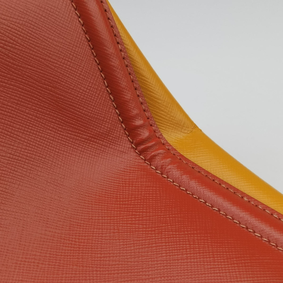Triangle logo Orange x Yellow Saffiano leather 31/H 165トライアングルロゴ オレンジ x イェロー サフィアーノレザー 31/H 165