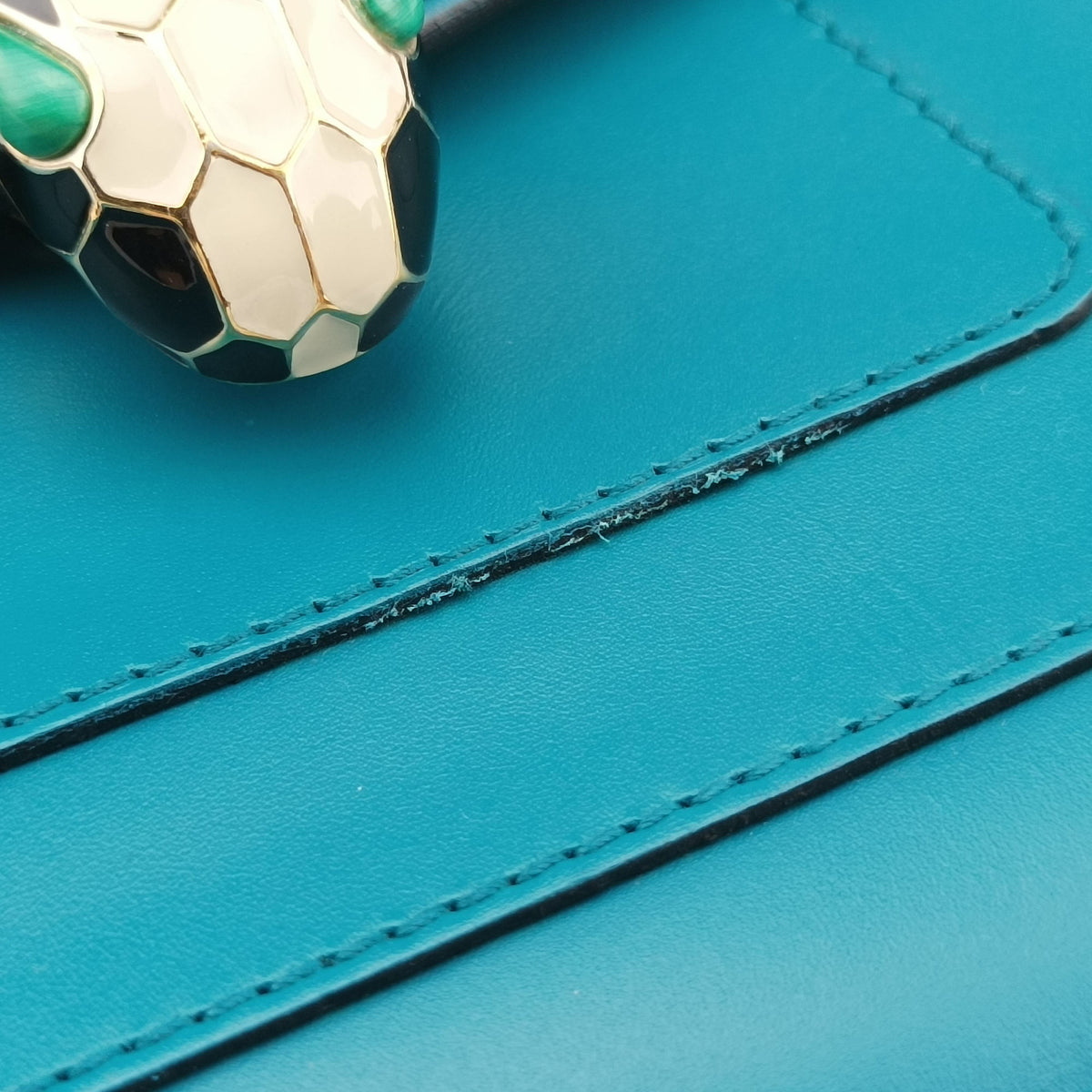 Serpenti Forever Blue leather AX.G15.39203セルペンティ フォーエバー ブルー レザー AX.G15.39203