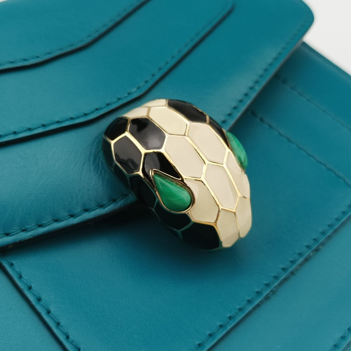 Serpenti Forever Blue leather AX.G15.39203セルペンティ フォーエバー ブルー レザー AX.G15.39203