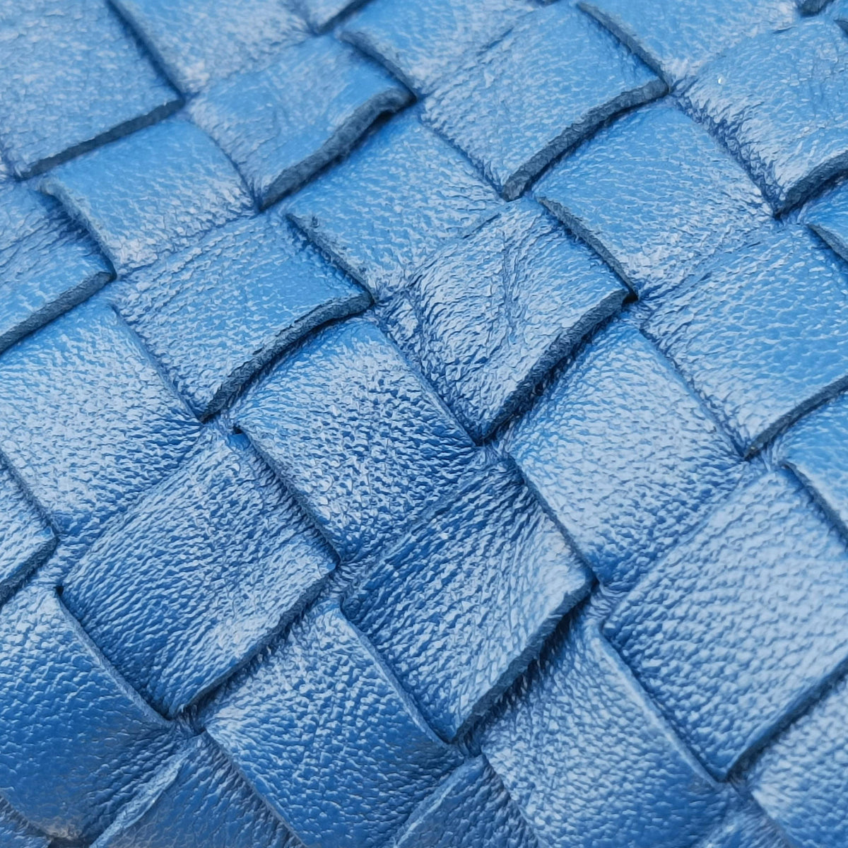 Intrecciato Blue lambskin イントレチャート ブルー ラムスキン