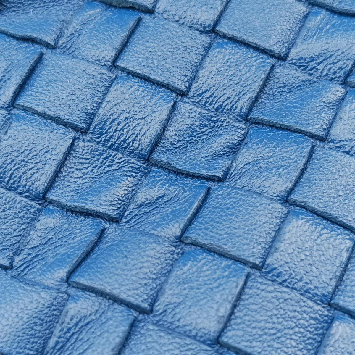 Intrecciato Blue lambskin イントレチャート ブルー ラムスキン