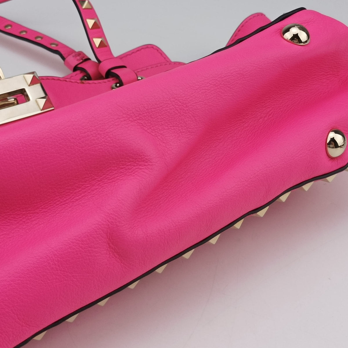 Rockstud Pink Leather BS-G037BOL1ロックスタッズ ピンク レザー BS-G037BOL1