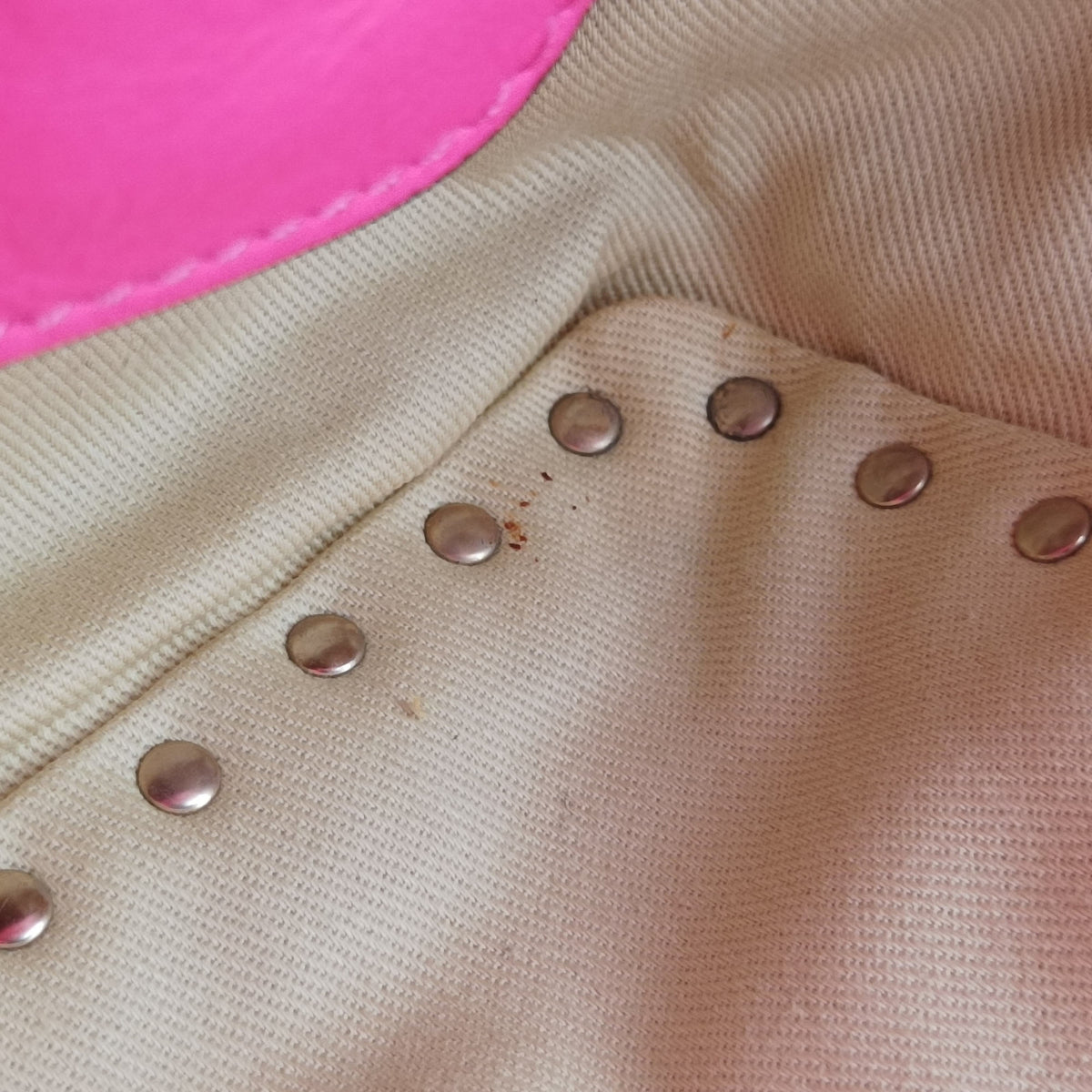 Rockstud Pink Leather BS-G037BOL1ロックスタッズ ピンク レザー BS-G037BOL1