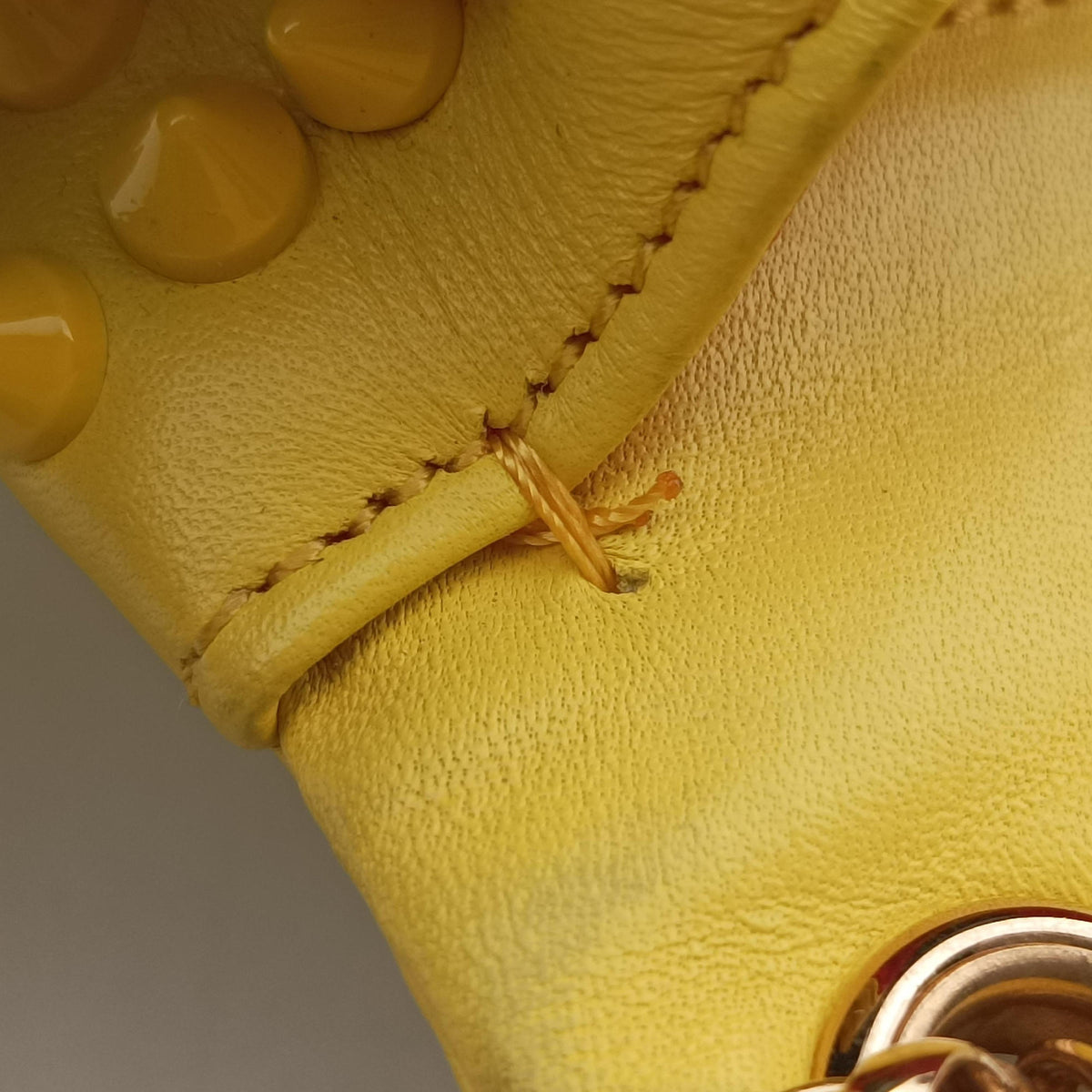 Sweet Charity Scarabe Spike Yellow Leather スイート チャリティー スカラベ スパイク イエロー レザー