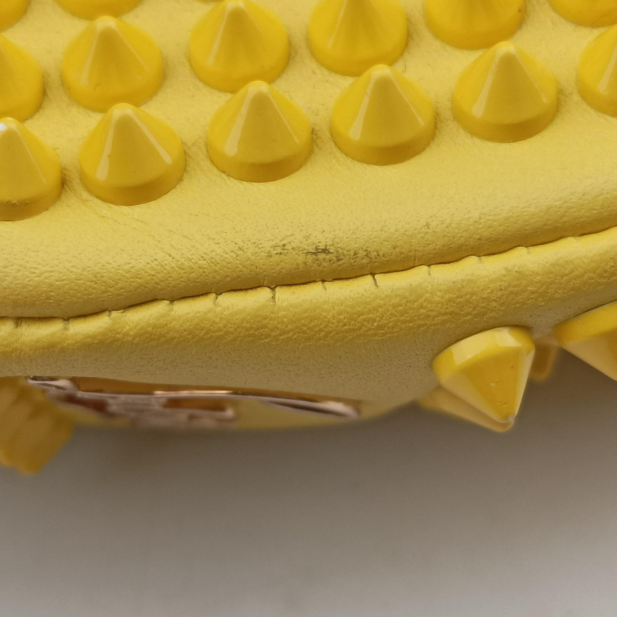Sweet Charity Scarabe Spike Yellow Leather スイート チャリティー スカラベ スパイク イエロー レザー
