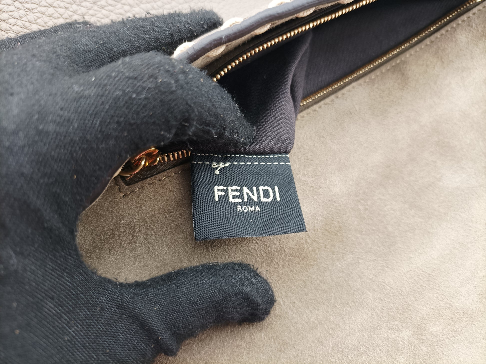 フェンディ Fendi ショルダーバッグ レディース バゲット グレー レザー 8BR600-AH95.219.3118