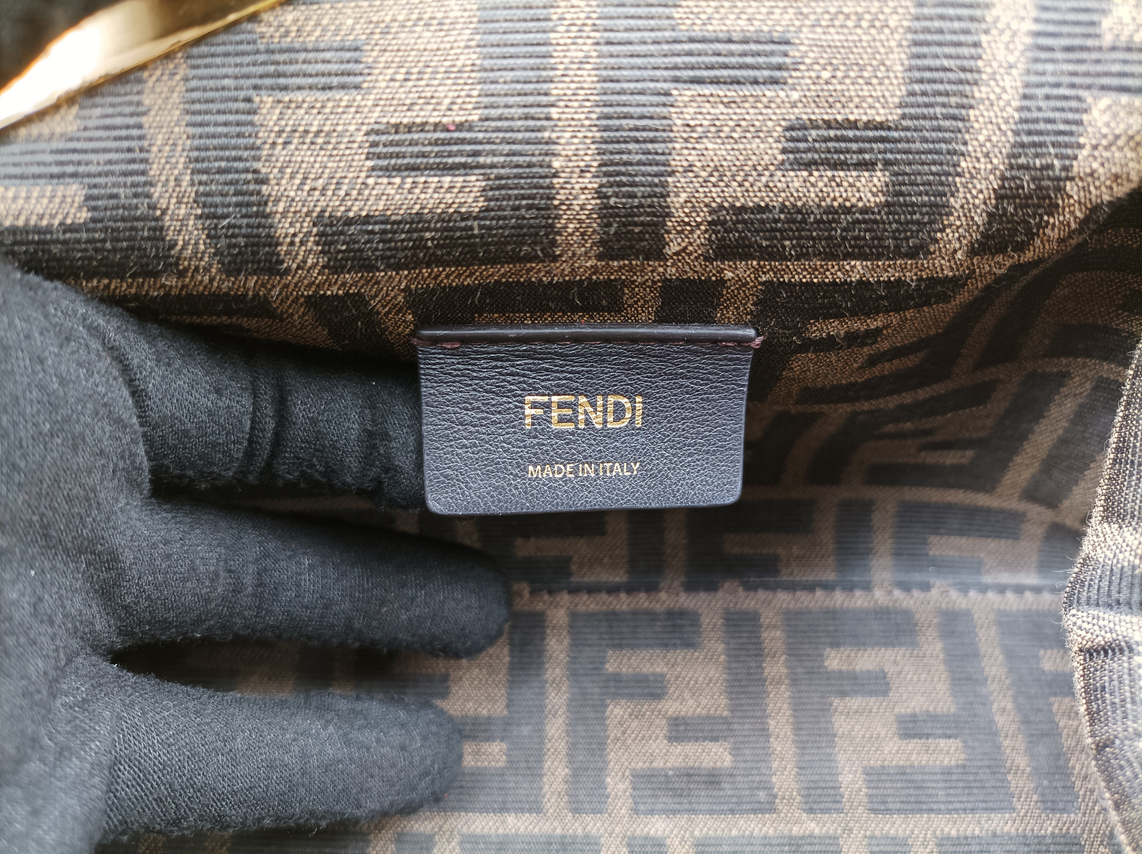 フェンディ Fendi ショルダーバッグ レディース ファースト ホワイト レザー 8BP129 AGWR 228-10429