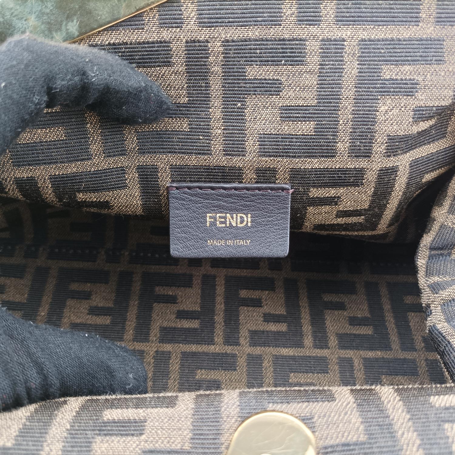 フェンディ Fendi ショルダーバッグ レディース ファースト ブラック レザー 8BP137 ABVE 229-0189