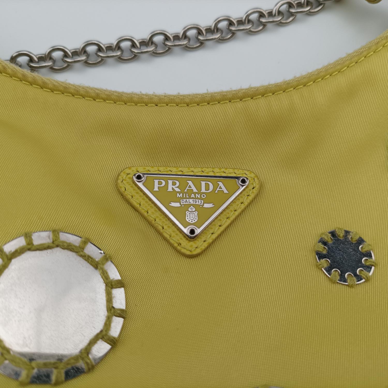 プラダ Prada ショルダーバッグ レディース Re-Edition 2005　スパンコール刺繍 イエロー ナイロン×サフィアーノレザー 7/8