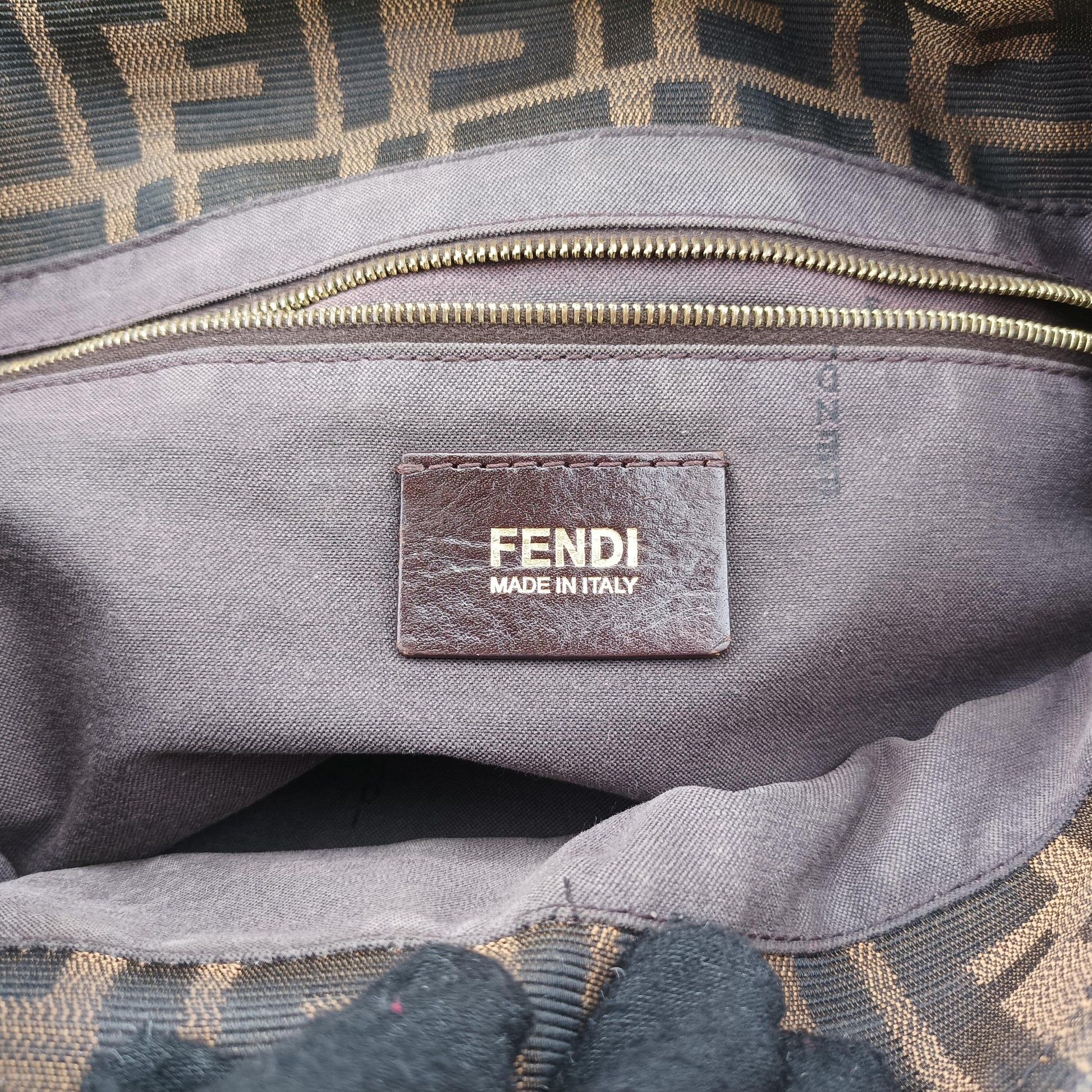 フェンディ Fendi ショルダーバッグ レディース ズッカ　マキシバゲット ブラウン キャンバス 8BT143-ZM2 118-2566