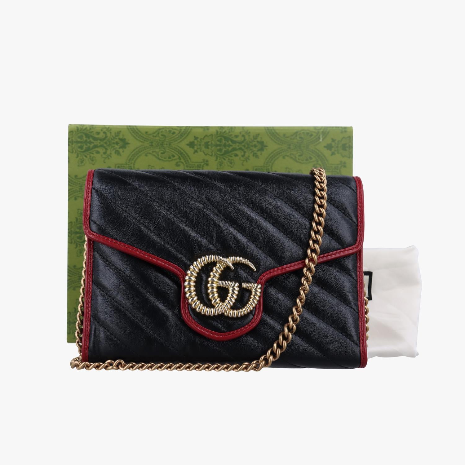 グッチ Gucci ショルダーバッグ レディース GGマーモント ブラック レザー 573807