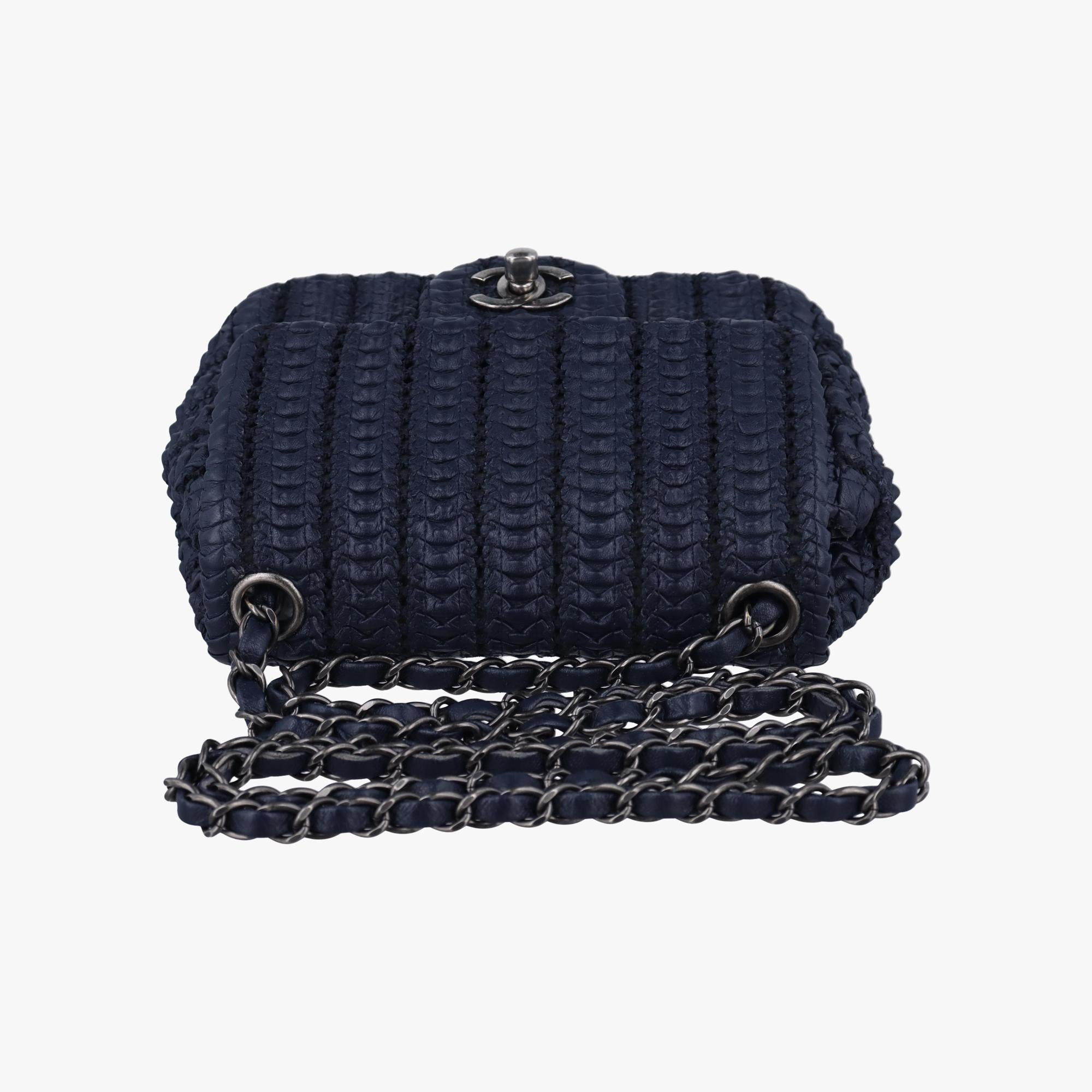 シャネル Chanel ショルダーバッグ レディース スモールクラシックフラップ ネイビー ラムスキン A93950 21812824