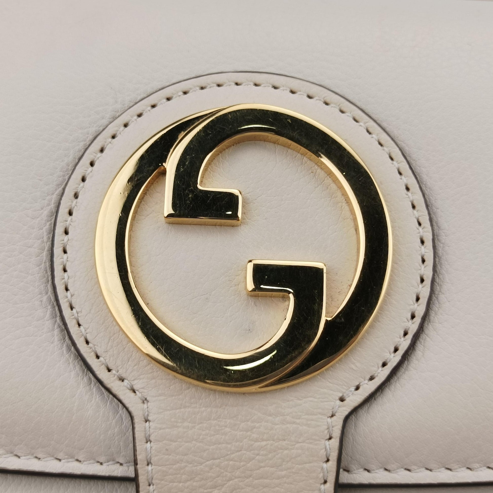 グッチ Gucci ショルダーバッグ レディース ブロンディ ホワイト レザー 735101.486628