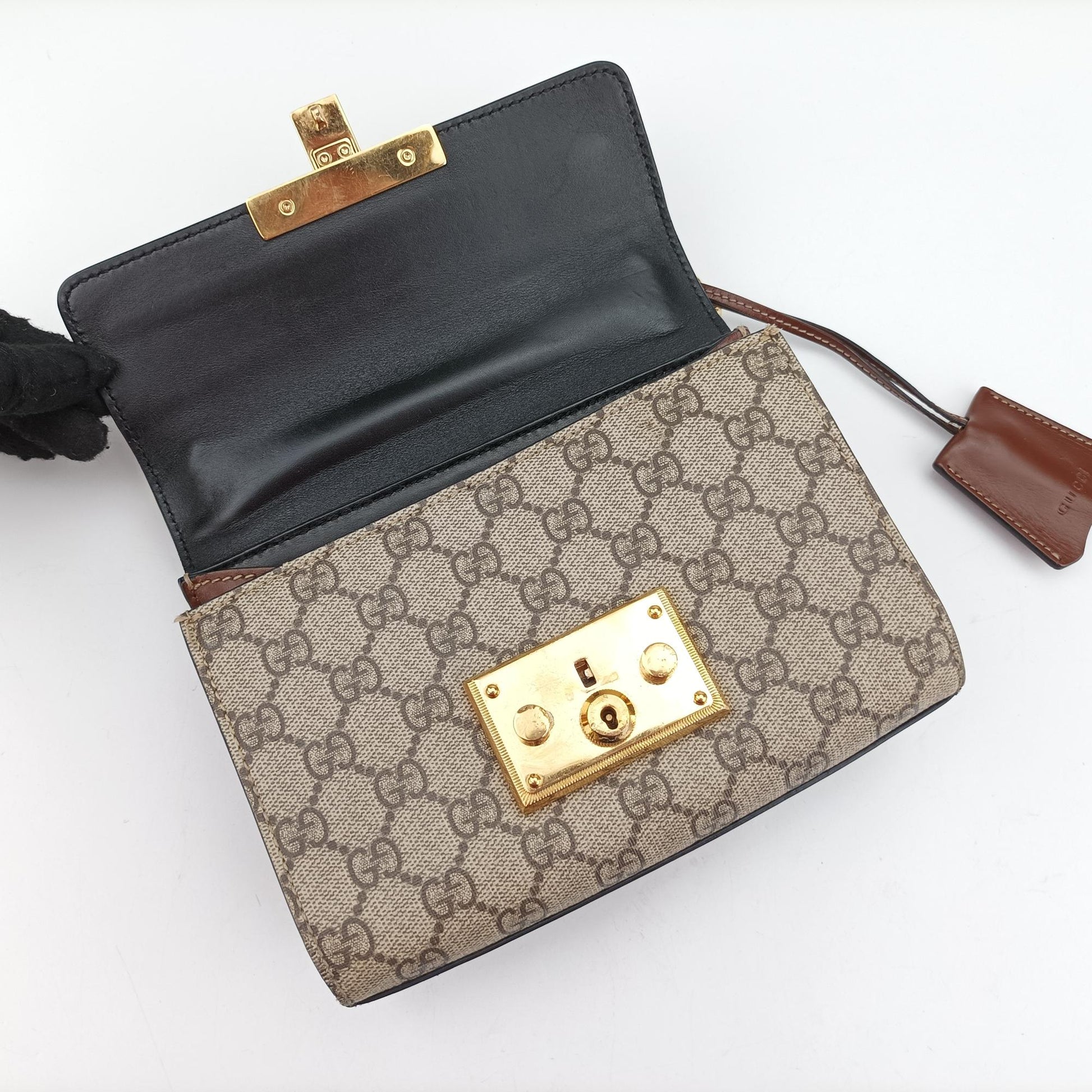 グッチ Gucci ショルダーバッグ レディース パドロック ベージュ x ブラック PVCコーティングキャンバス×レザー 409487 H032477030