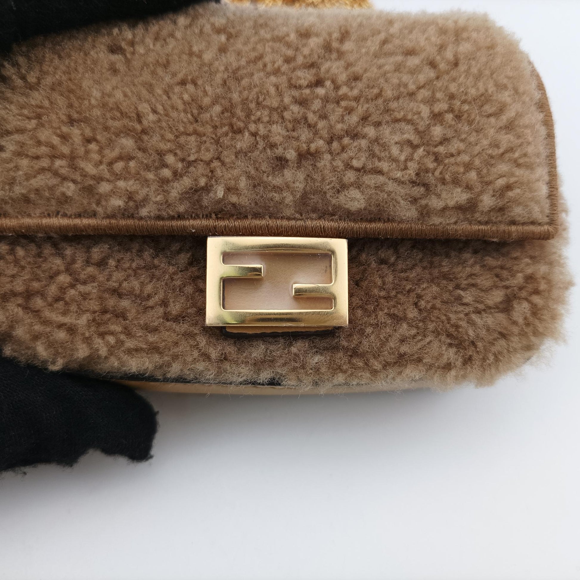 フェンディ Fendi ショルダーバッグ レディース マンマバケット キャメル ベロア 7AR844-AHJ6-219-0189