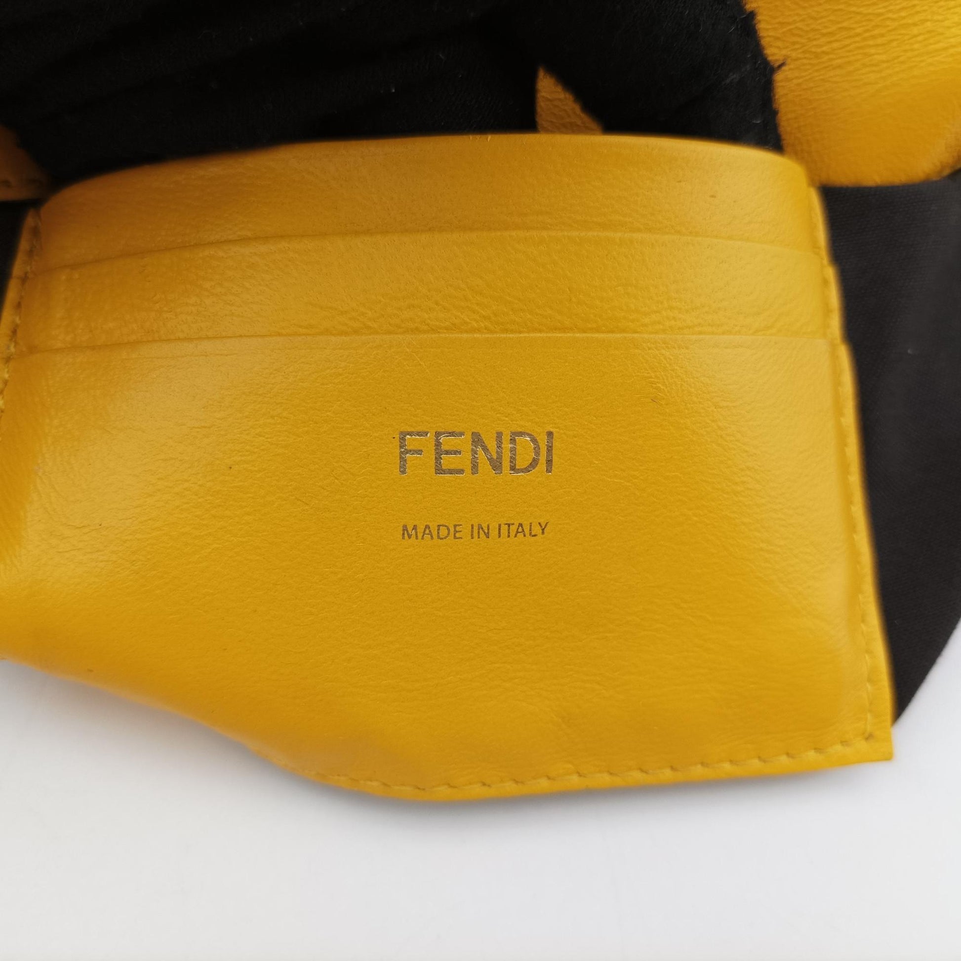 フェンディ Fendi ショルダーバッグ レディース マンマバケット イエロー レザー 8BS017.A72V.218.8321