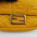 フェンディ Fendi ショルダーバッグ レディース マンマバケット イエロー レザー 8BS017.A72V.218.8321