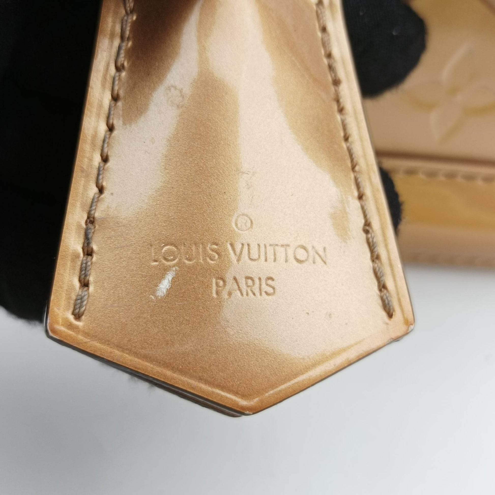 ルイヴィトン Louis Vuitton ショルダーバッグ レディース アルマBB ベージュプードル ヴェルニ M91752 FL3175