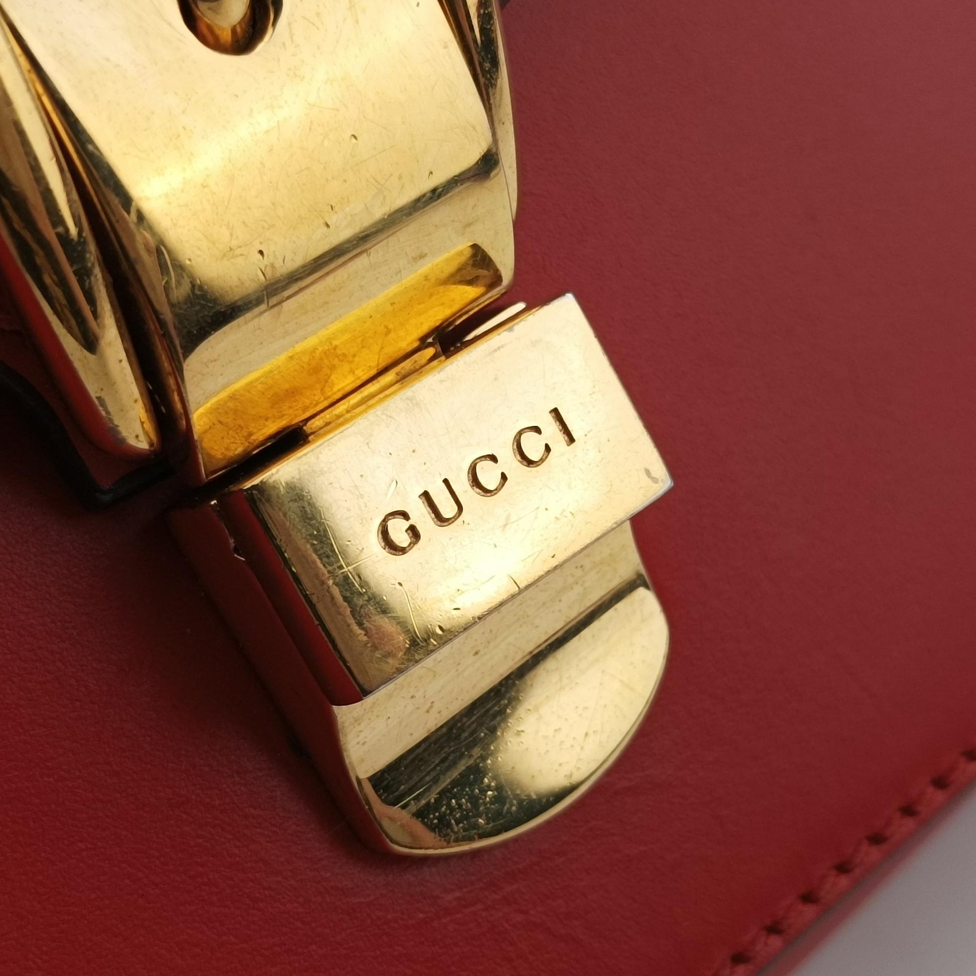 グッチ Gucci ショルダーバッグ レディース シルヴィ レッド レザー 421882 E021453439