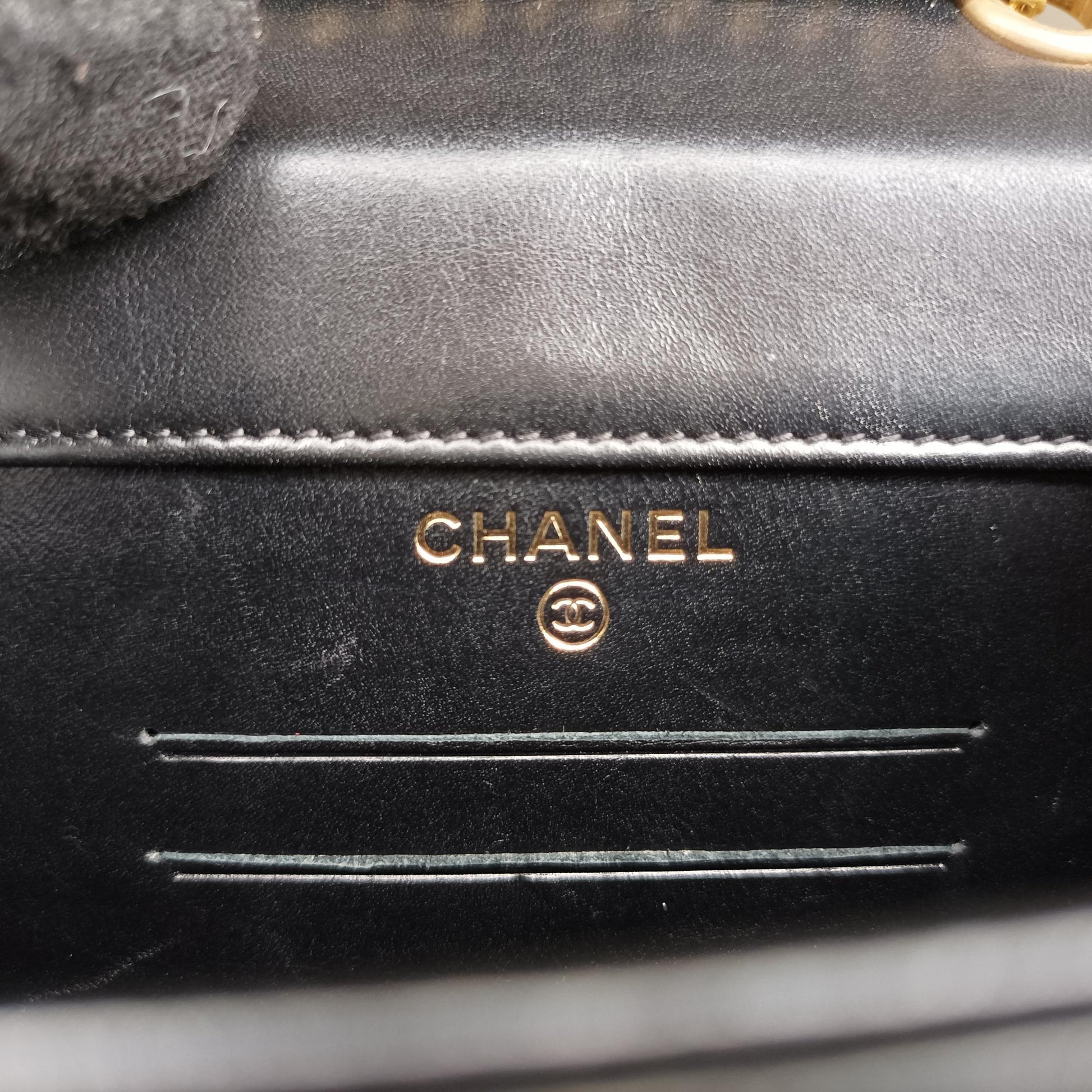 シャネル Chanel ショルダーバッグ レディース シェブロンキルティング ブラック ラムスキン A81226 26271986