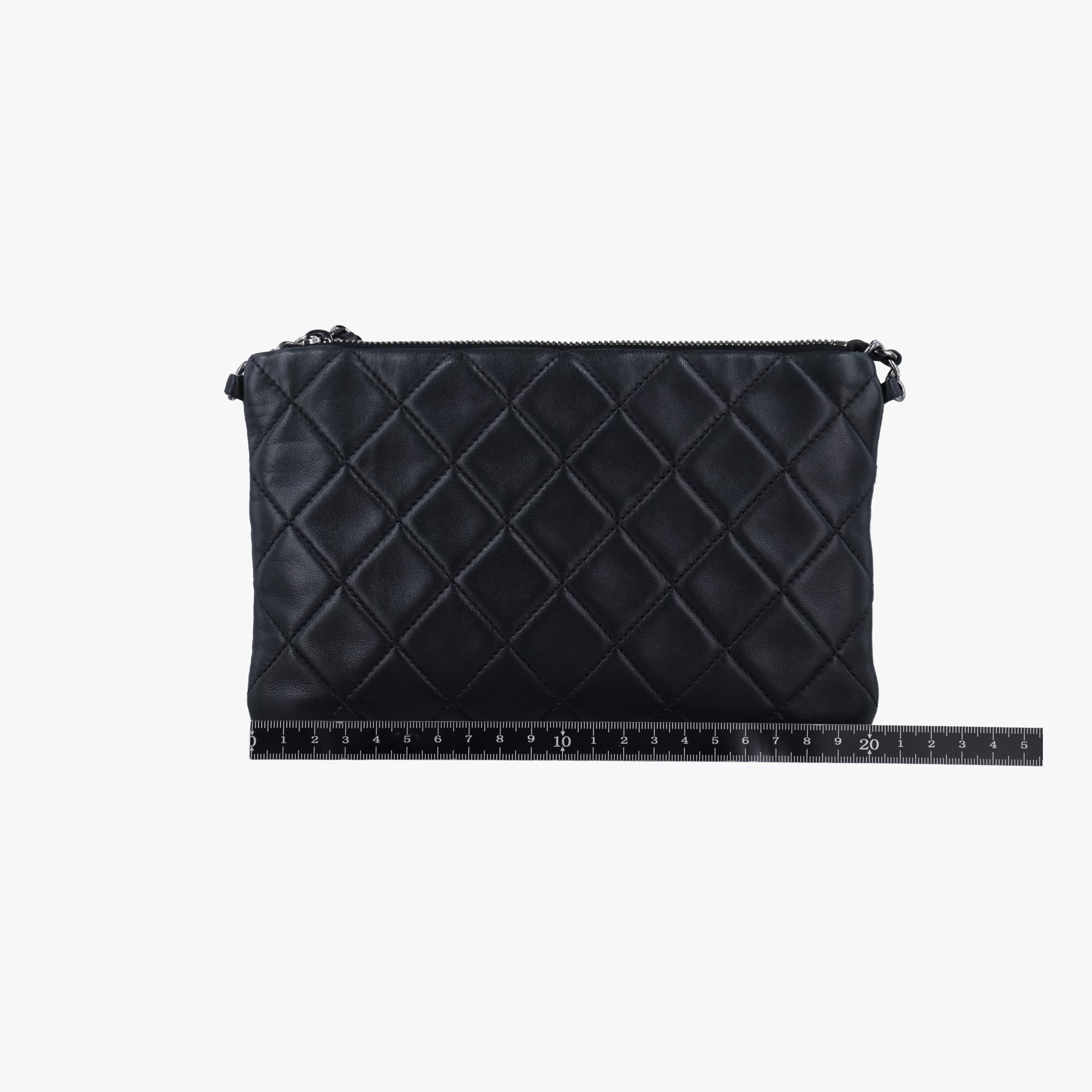 シャネル Chanel ショルダーバッグ レディース ココマーク ブラック×ゴールド ラムスキン A65872 17353331