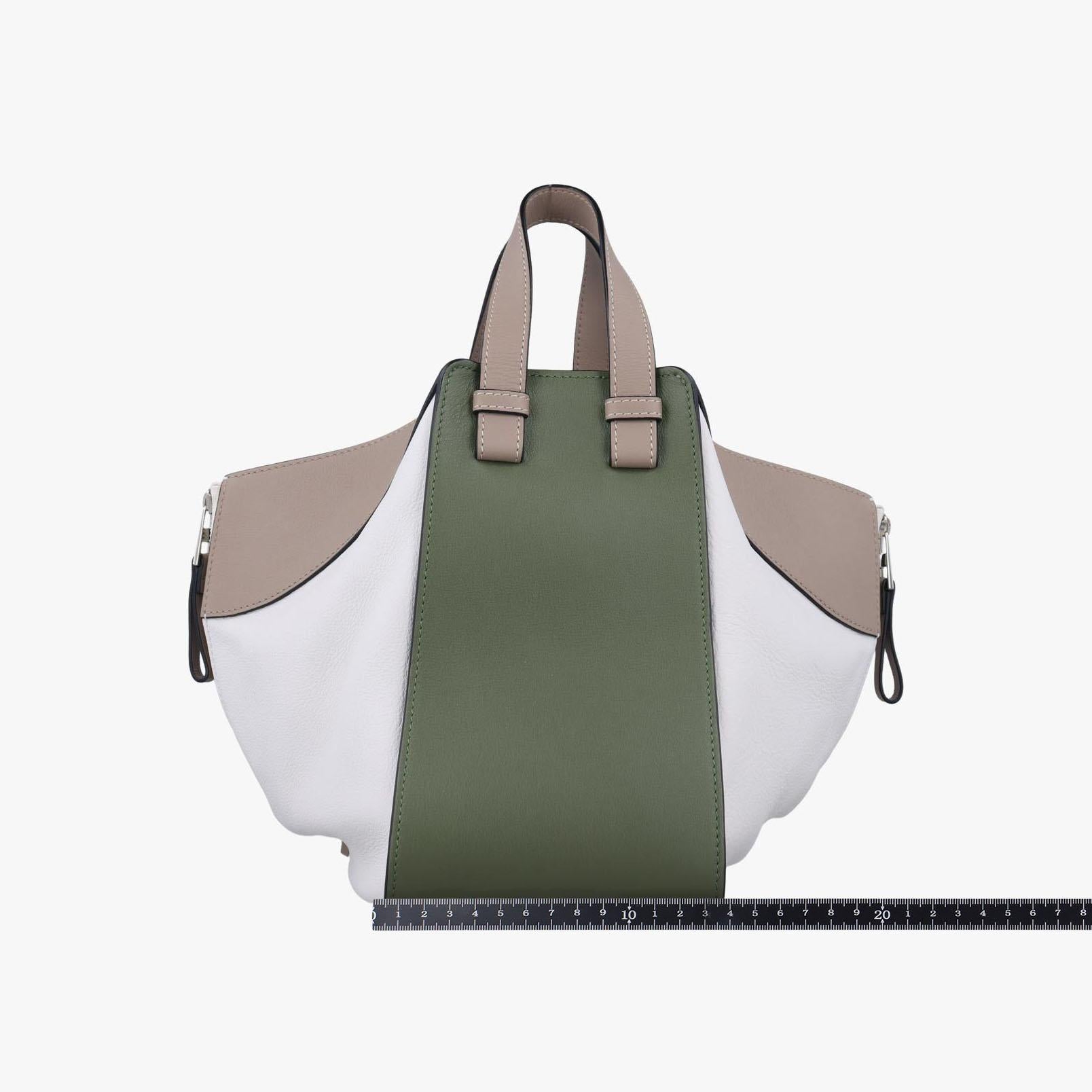 ロエベ Loewe ショルダーバッグ レディース ハンモック スモール ホワイト×ベージュ×グリーン レザー 262022