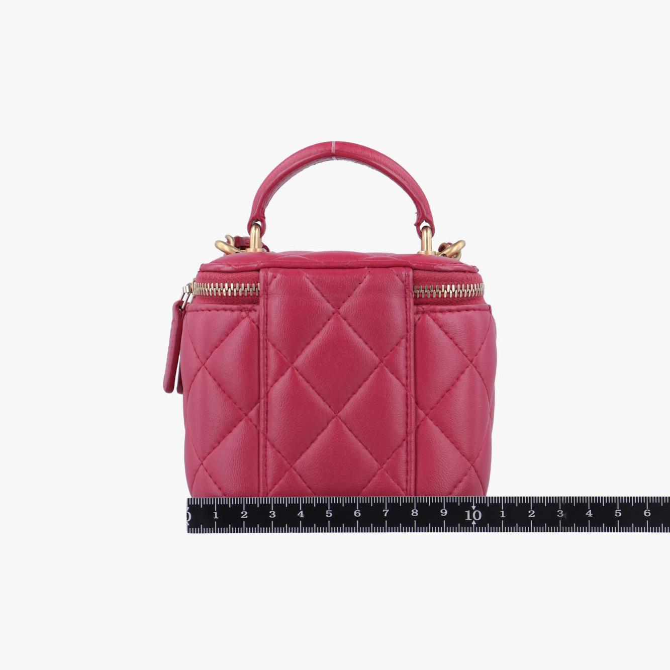 シャネル Chanel ショルダーバッグ レディース マトラッセ　バニティ ケース レッド ラムスキン AP2198 31454541