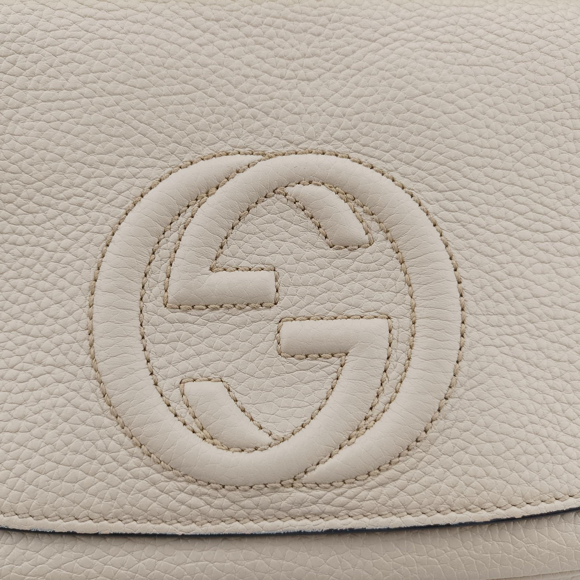 グッチ Gucci ショルダーバッグ レディース ソーホー ホワイト レザー 536224 H036925623