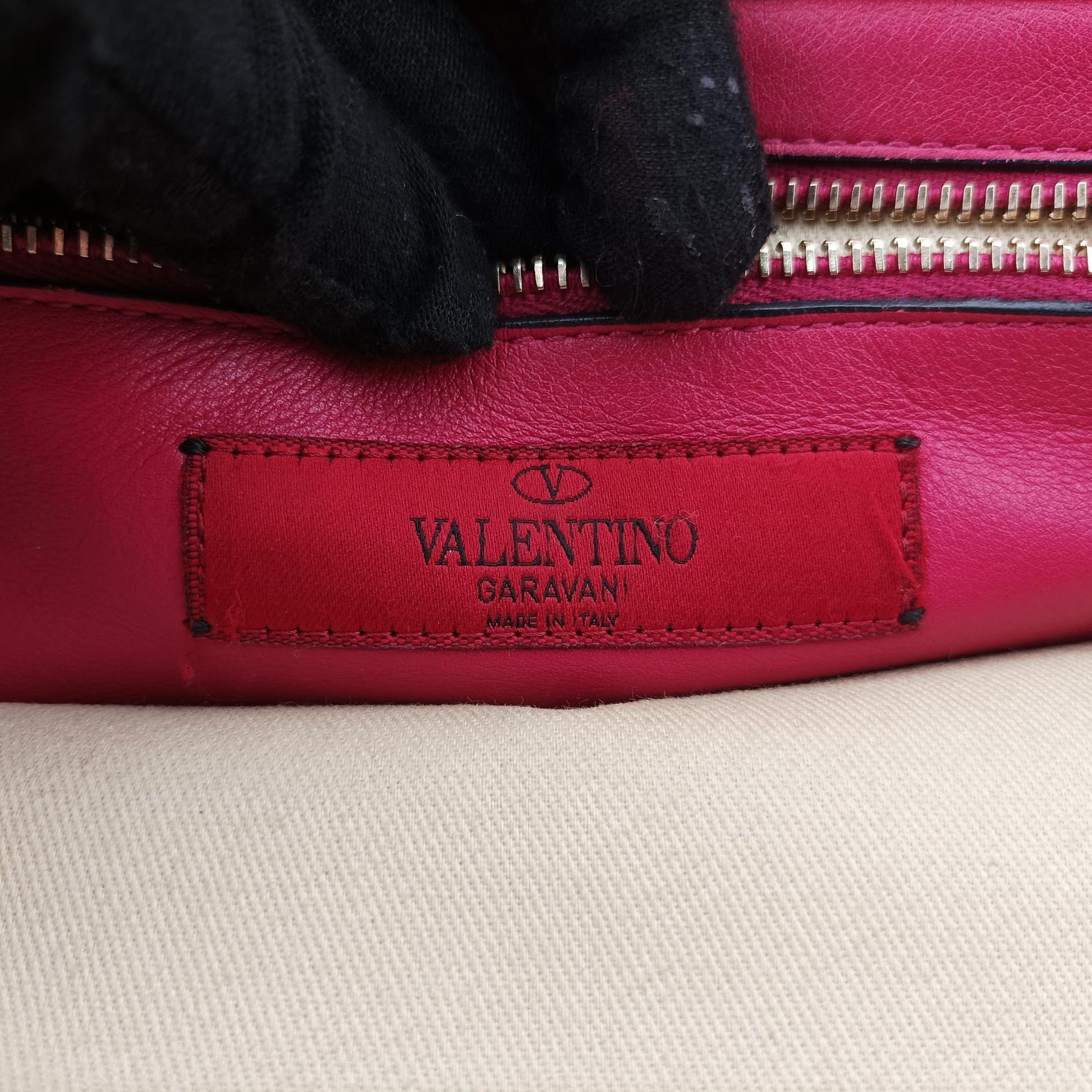 ヴァレンティノ Valentino ショルダーバッグ レディース ロックスタッズ ローズ レッド レザー