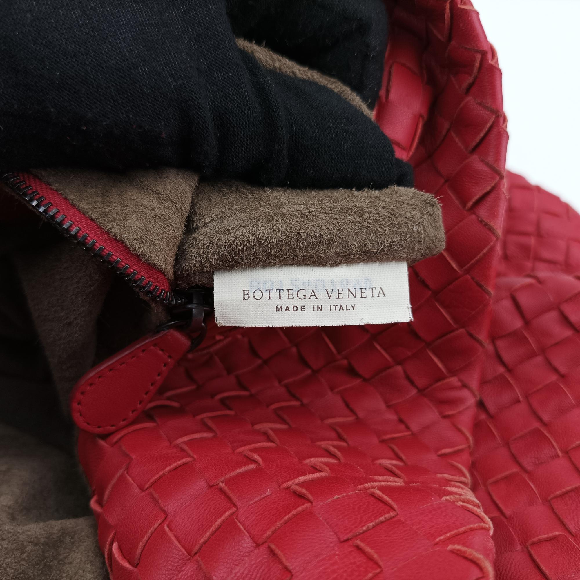 ボッテガヴェネタ Bottega Veneta ショルダーバッグ レディース セスタ イントレチャート レッド ラムスキン B01240769D